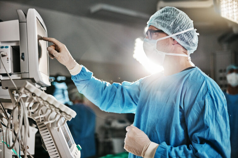 Chistectomie Hepatică Robotică